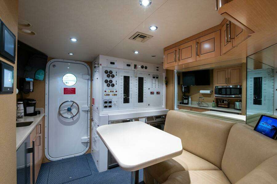 CERCA TROVA 112ft Westport Yacht For Sale