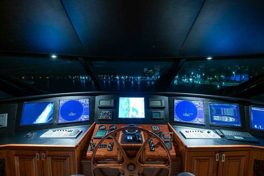 CERCA TROVA 112ft Westport Yacht For Sale