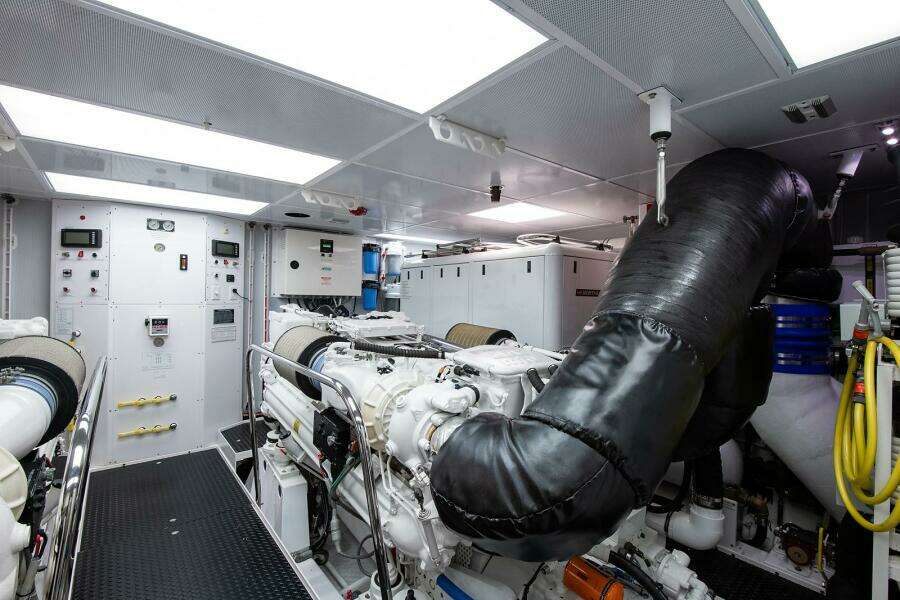 CERCA TROVA 112ft Westport Yacht For Sale