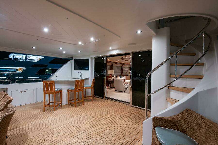CERCA TROVA 112ft Westport Yacht For Sale