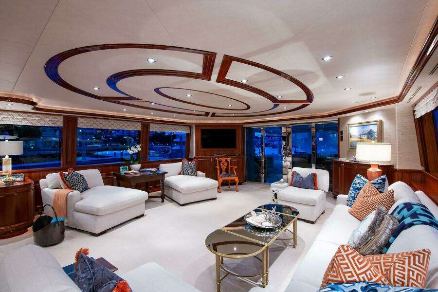 CERCA TROVA 112ft Westport Yacht For Sale