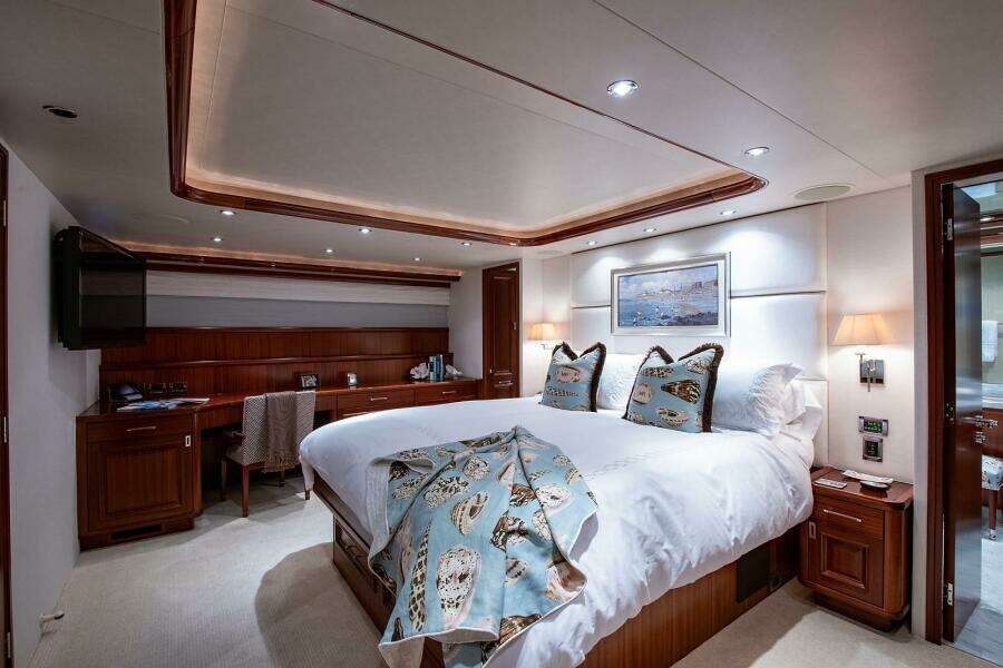 CERCA TROVA 112ft Westport Yacht For Sale