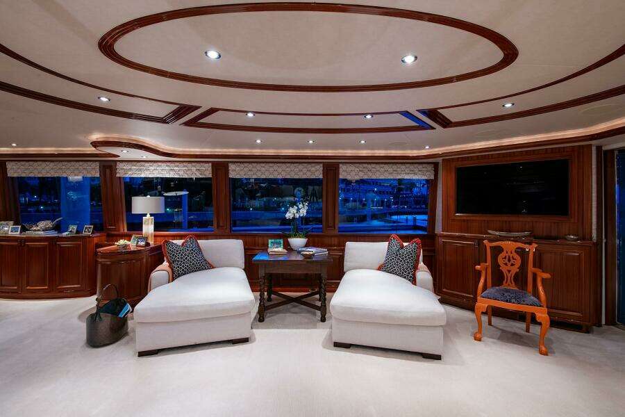 CERCA TROVA 112ft Westport Yacht For Sale