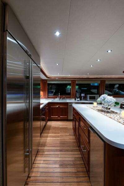 CERCA TROVA 112ft Westport Yacht For Sale