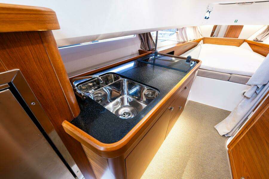 RYLEA ROSE 40ft Nimbus Yacht For Sale