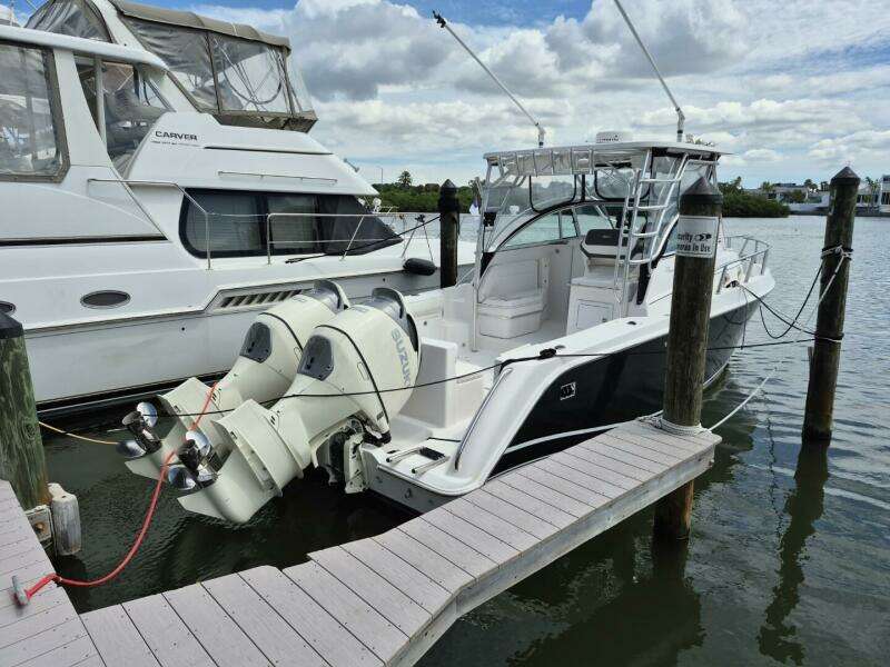 33ft Pro Line Yacht For Sale