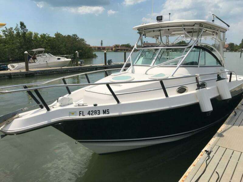 33ft Pro Line Yacht For Sale