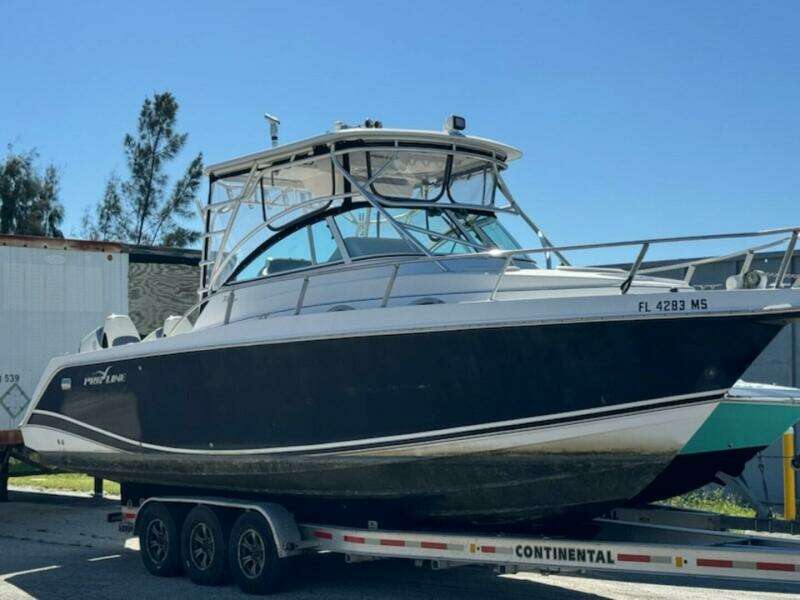 33ft Pro Line Yacht For Sale