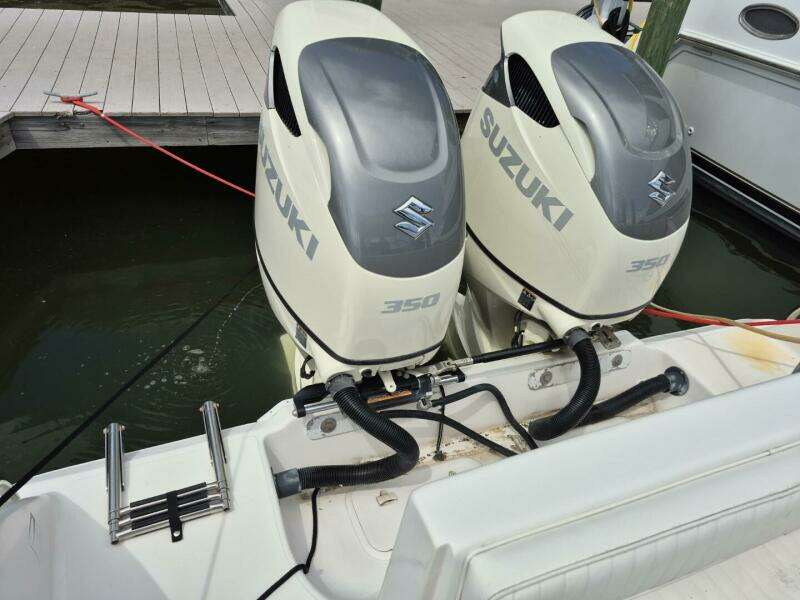 33ft Pro Line Yacht For Sale