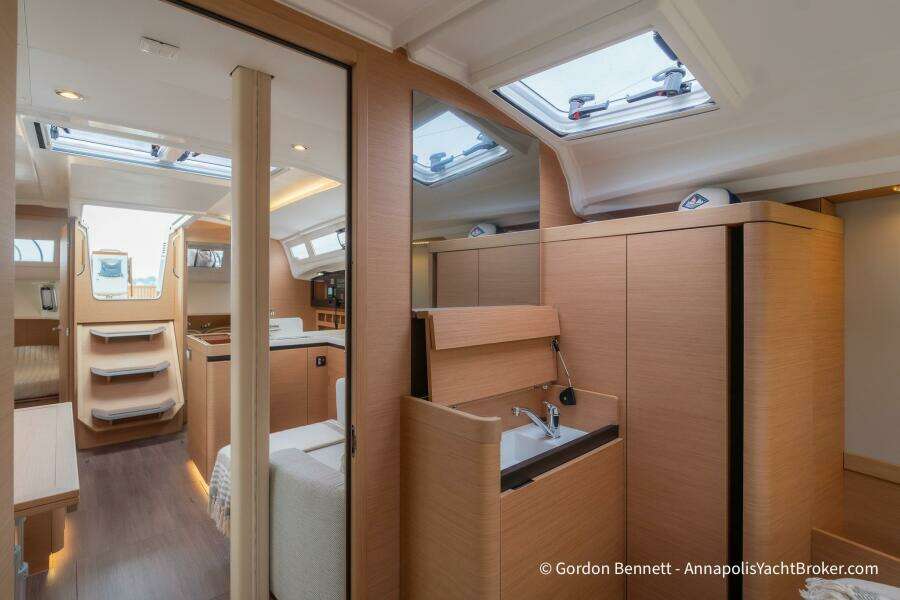 Shatzi 41ft Jeanneau Yacht For Sale