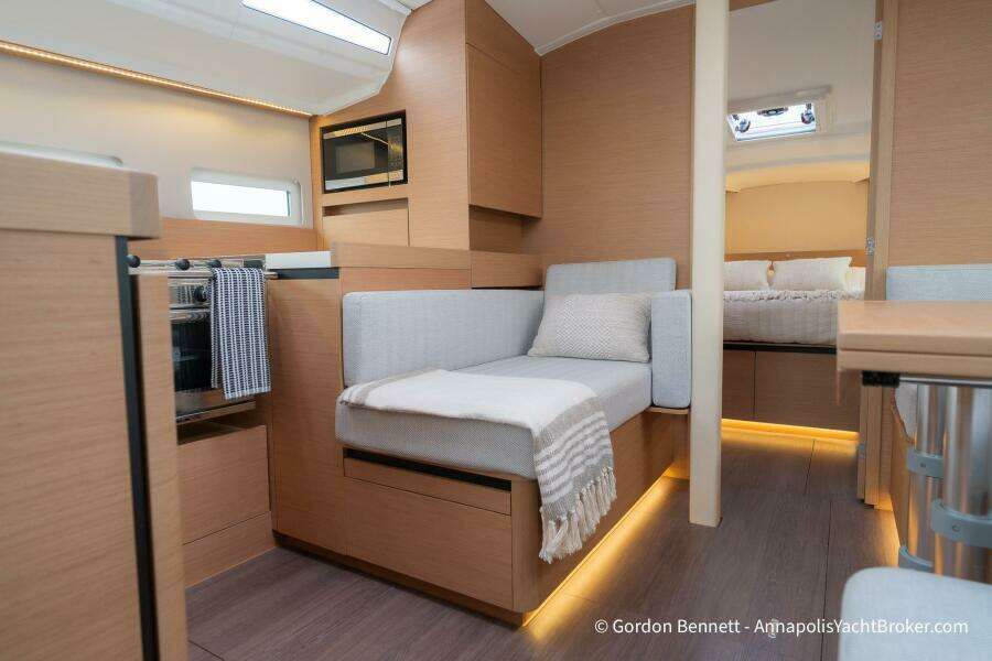 Shatzi 41ft Jeanneau Yacht For Sale