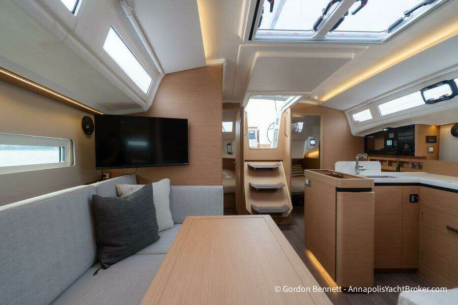 Shatzi 41ft Jeanneau Yacht For Sale
