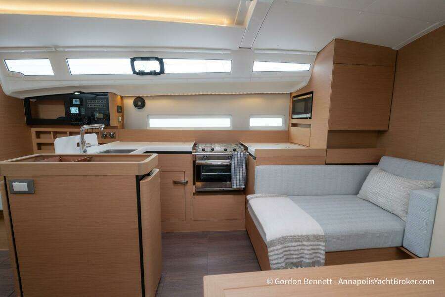 Shatzi 41ft Jeanneau Yacht For Sale