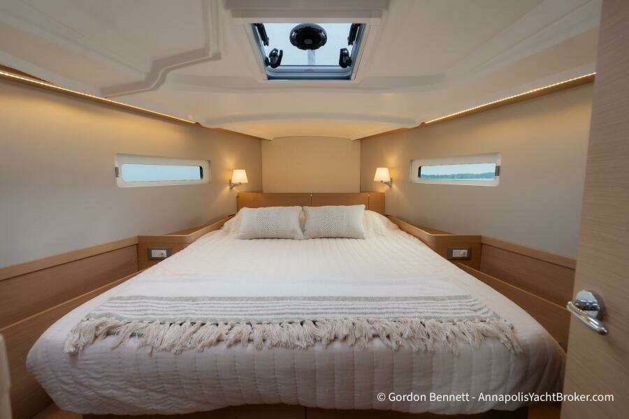 Shatzi 41ft Jeanneau Yacht For Sale