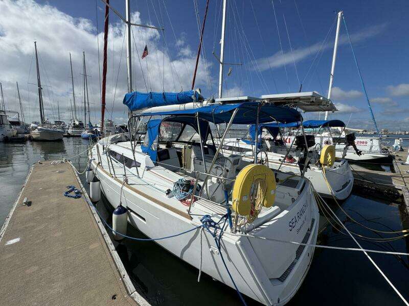 Sea Ranch II 38ft Jeanneau Yacht For Sale