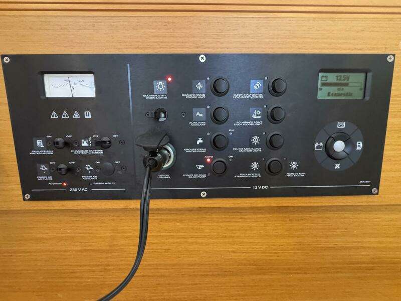 Sea Ranch II 38ft Jeanneau Yacht For Sale