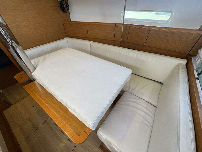 Sea Ranch II 38ft Jeanneau Yacht For Sale