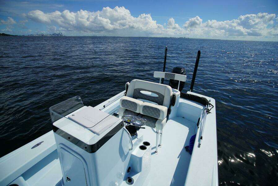 25ft East Cape Yacht For Sale
