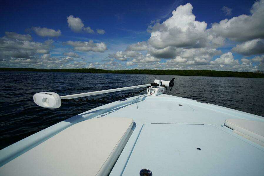 25ft East Cape Yacht For Sale