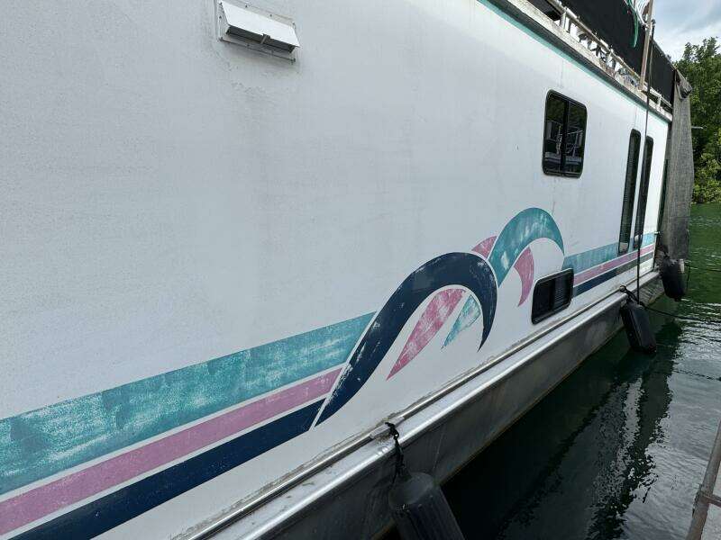 68ft Aqua Chalet Yacht For Sale