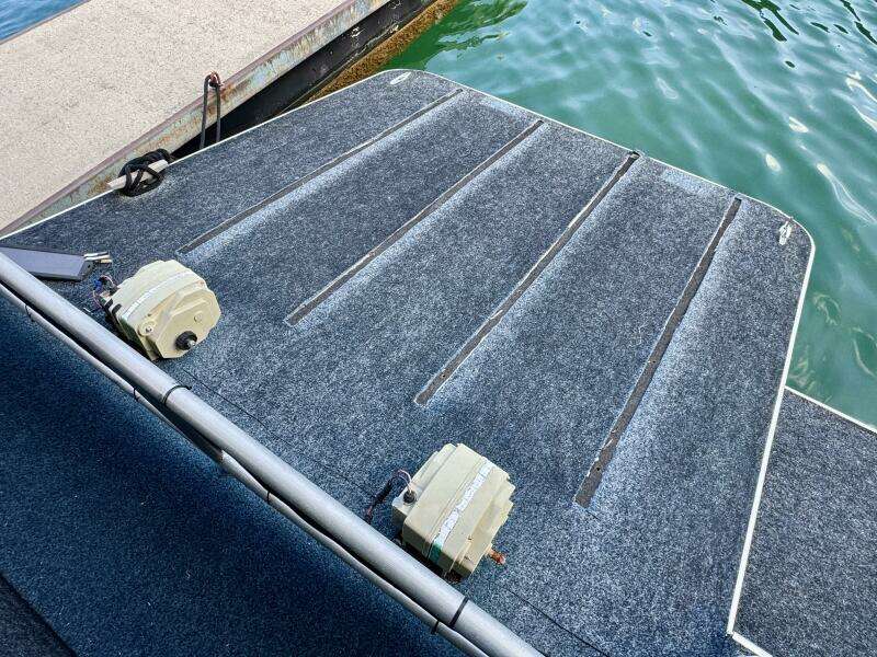 68ft Aqua Chalet Yacht For Sale