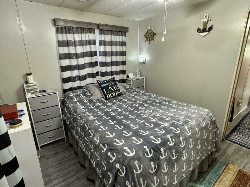 68ft Aqua Chalet Yacht For Sale