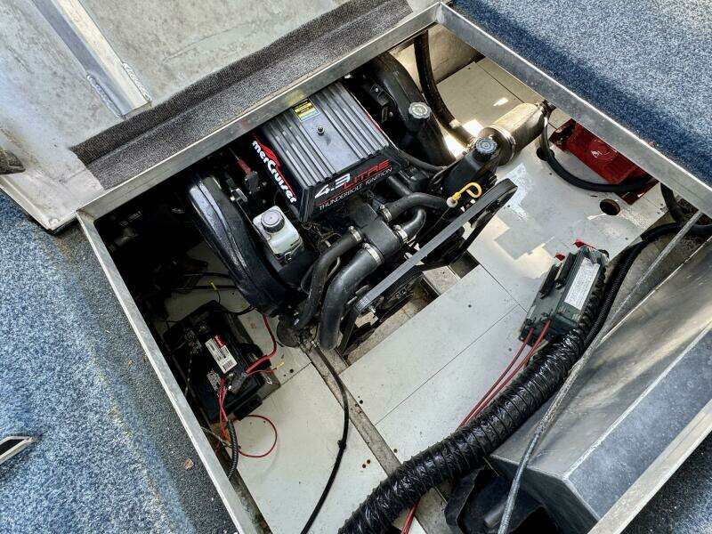 68ft Aqua Chalet Yacht For Sale