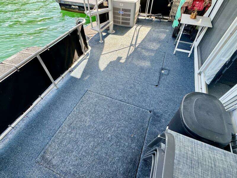 68ft Aqua Chalet Yacht For Sale