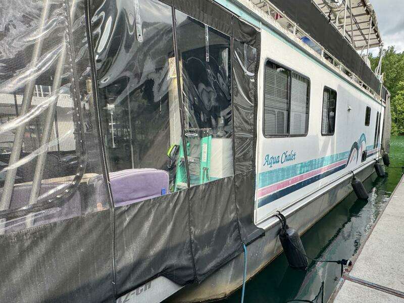 68ft Aqua Chalet Yacht For Sale