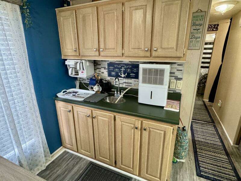 68ft Aqua Chalet Yacht For Sale