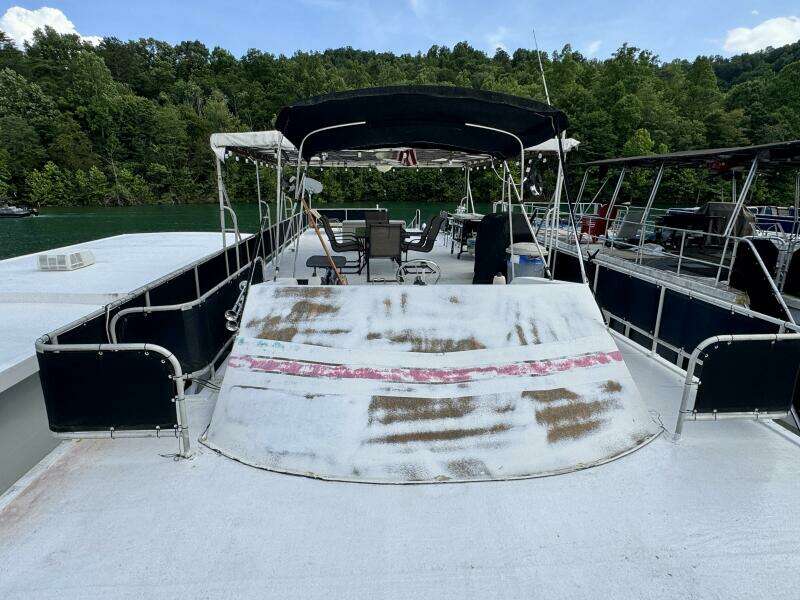 68ft Aqua Chalet Yacht For Sale