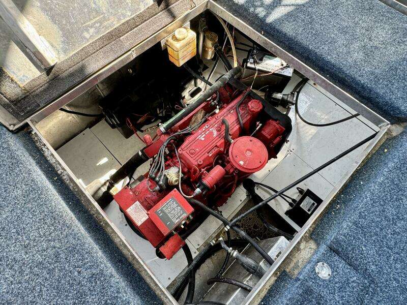 68ft Aqua Chalet Yacht For Sale