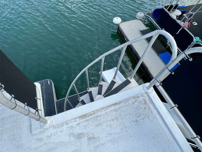 68ft Aqua Chalet Yacht For Sale