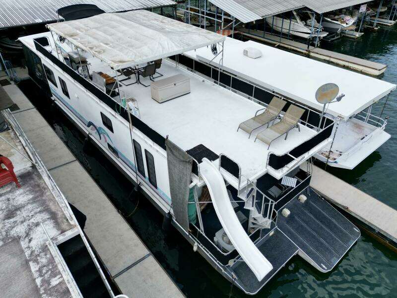 68ft Aqua Chalet Yacht For Sale