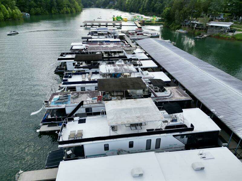 68ft Aqua Chalet Yacht For Sale