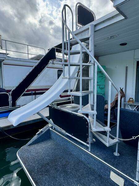 68ft Aqua Chalet Yacht For Sale