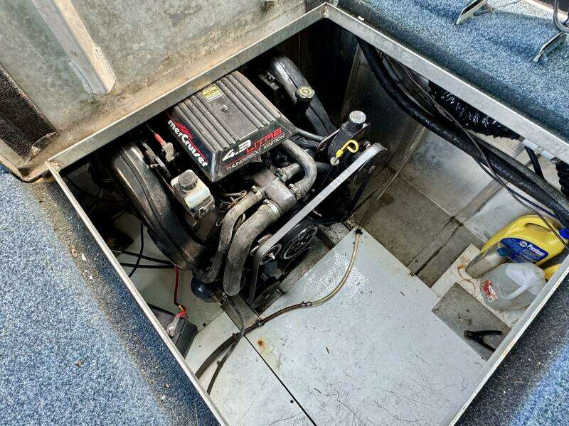 68ft Aqua Chalet Yacht For Sale