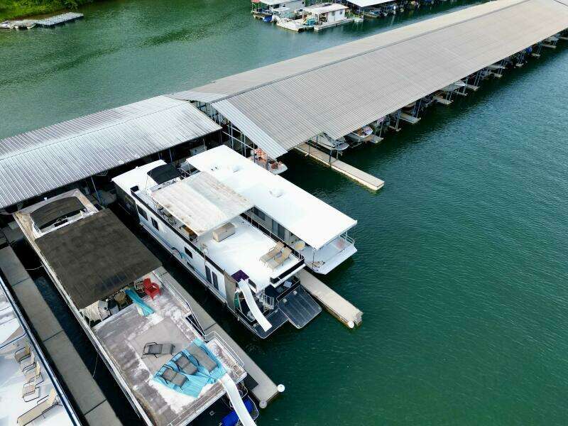 68ft Aqua Chalet Yacht For Sale