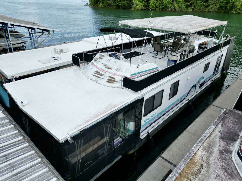 68ft Aqua Chalet Yacht For Sale
