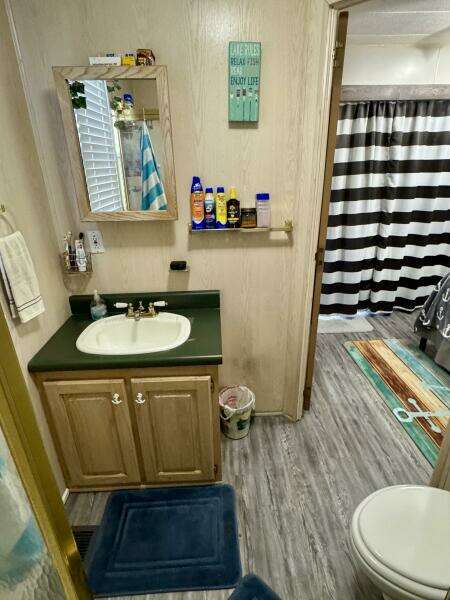 68ft Aqua Chalet Yacht For Sale