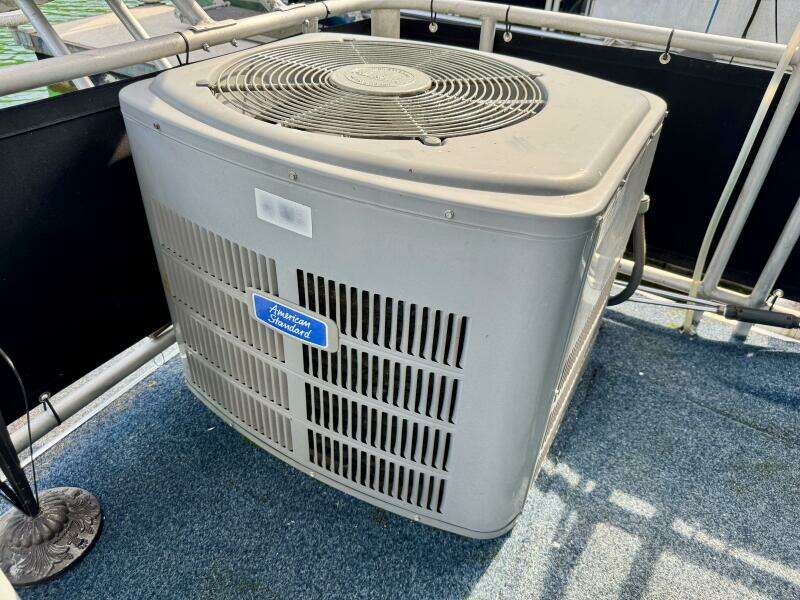 68ft Aqua Chalet Yacht For Sale