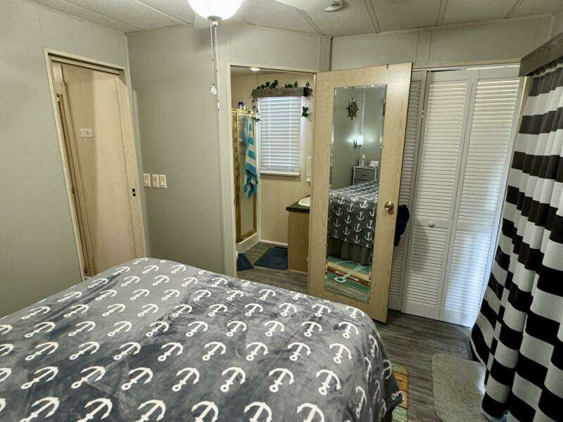 68ft Aqua Chalet Yacht For Sale