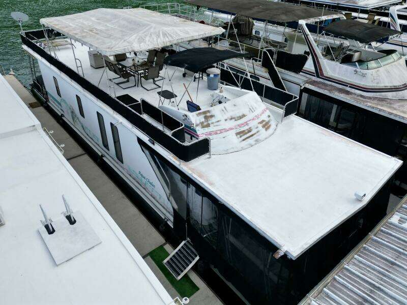 68ft Aqua Chalet Yacht For Sale