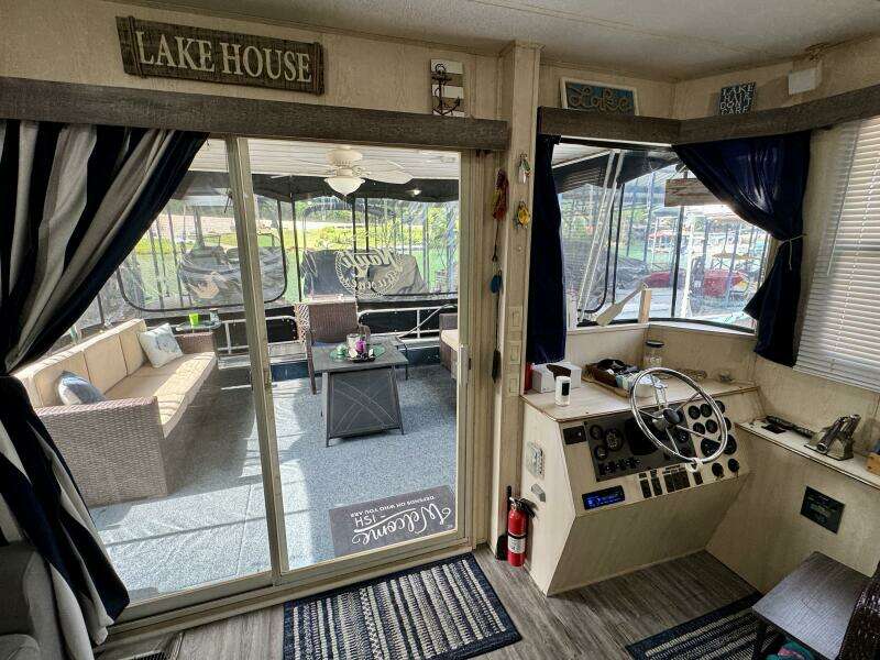 68ft Aqua Chalet Yacht For Sale