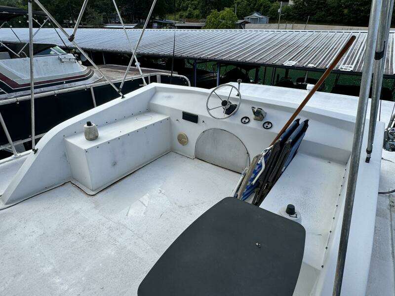 68ft Aqua Chalet Yacht For Sale