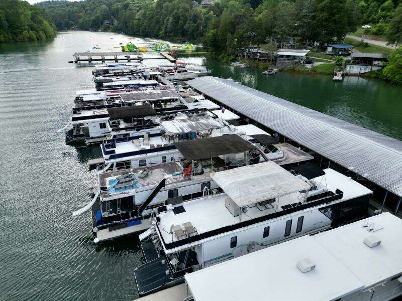 68ft Aqua Chalet Yacht For Sale