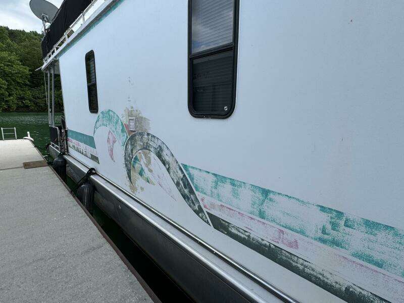 68ft Aqua Chalet Yacht For Sale