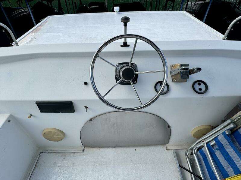 68ft Aqua Chalet Yacht For Sale