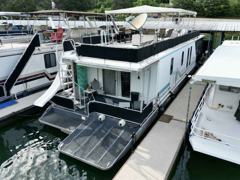68ft Aqua Chalet Yacht For Sale