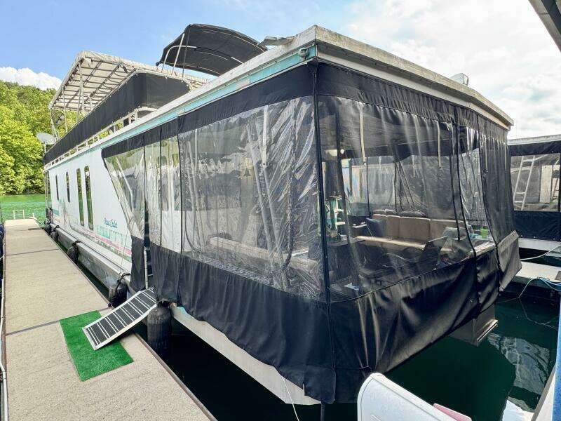 68ft Aqua Chalet Yacht For Sale